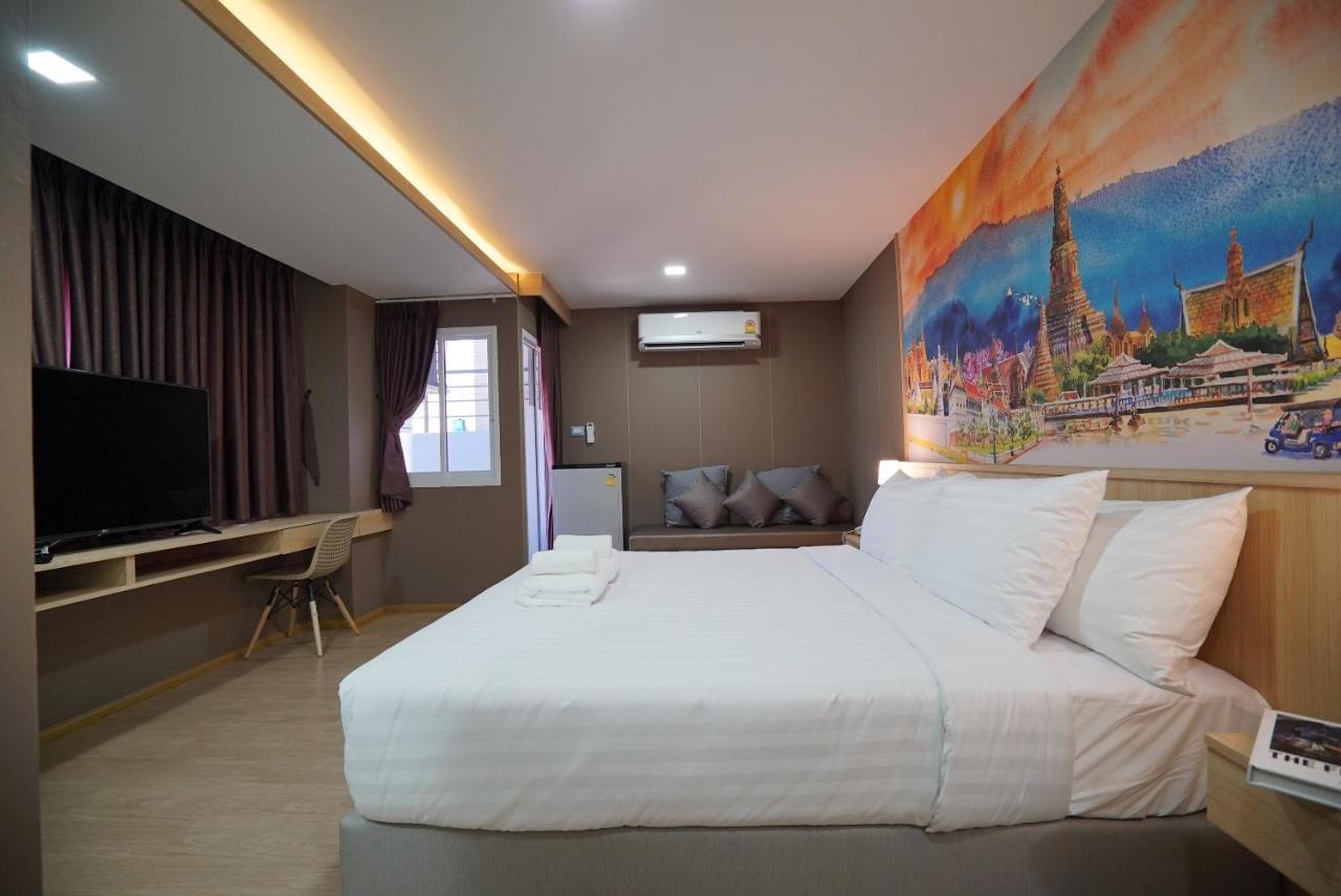 The Qube Fifty Hotel Bangkok Exteriör bild