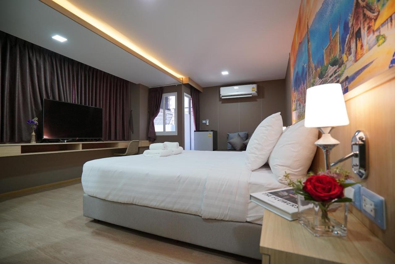 The Qube Fifty Hotel Bangkok Exteriör bild