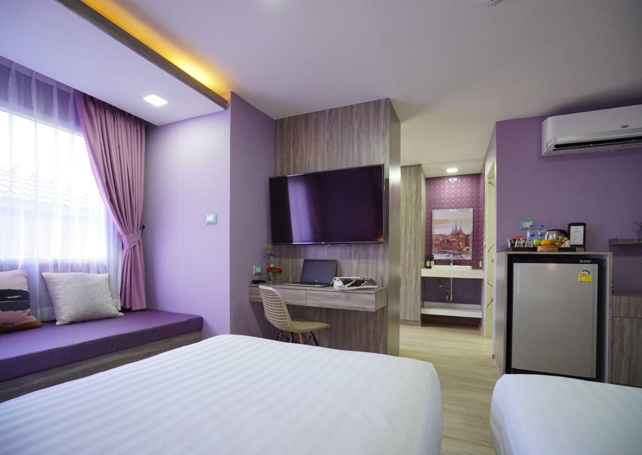 The Qube Fifty Hotel Bangkok Exteriör bild